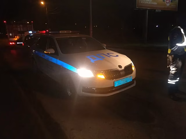В Челябинске водитель, которого везли на медосвидетельствование, выпрыгнул из патрульного авто