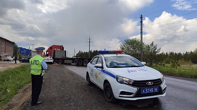 Двухмесячного ребенка увезли в реанимацию после ДТП с фурой под Арамилем