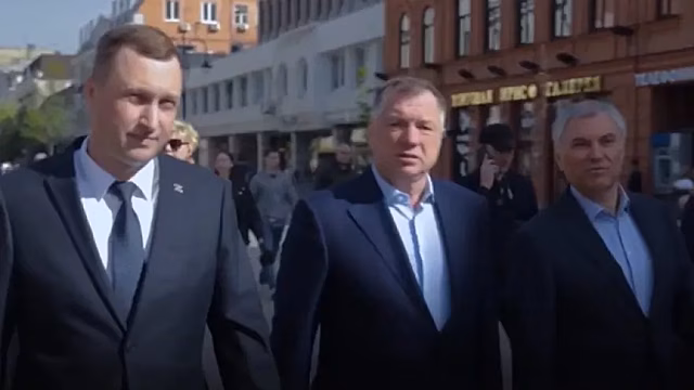 Вячеслав Володин раскритиковал власти Саратова за обилие рекламы на проспекте Столыпина