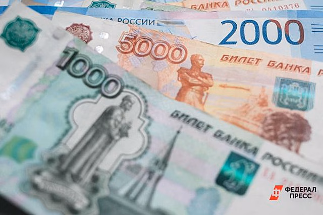 Больше 100 тысяч тюменских родителей получают единое пособие