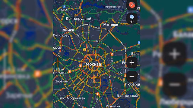 Буксующие фуры парализовали движение на МКАД