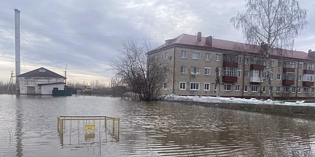 Экстренную эвакуацию объявили в трех населенных пунктах под Тюменью из-за паводка