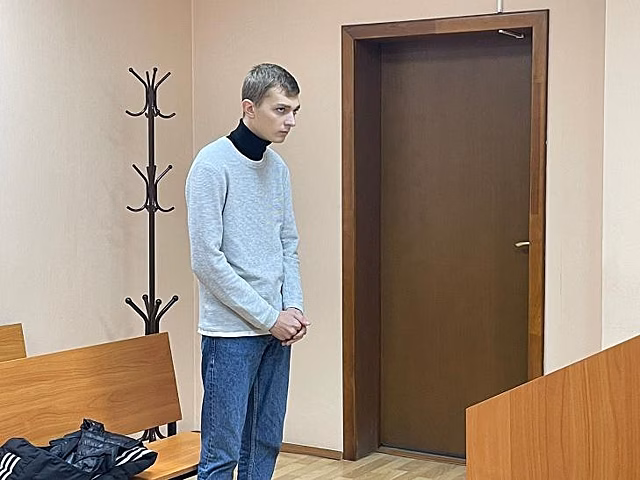 Водитель каршеринга разогнал машину до 131 км/ч на площади Ленина в Новосибирске