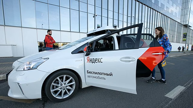 Эксперт рассказал, безопасно ли ездить на беспилотном такси