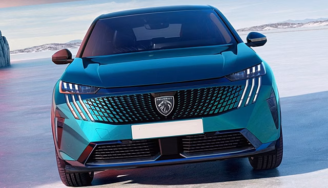 В России продают обновленный кроссовер Peugeot 5008 по цене 3,78 млн рублей