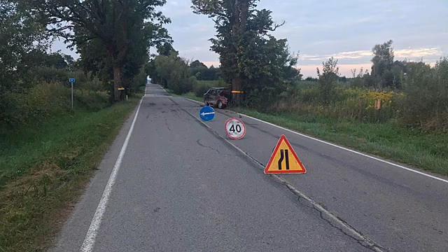 В Калининградской области 21-летний пассажир Мercedes погиб после столкновения с деревом