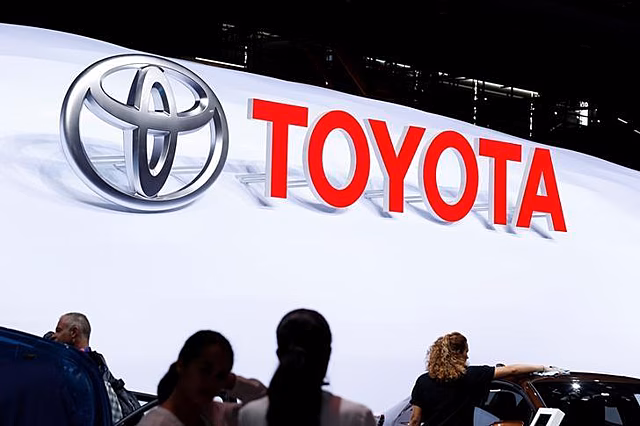Toyota начала прием заказов в России на новый Prius