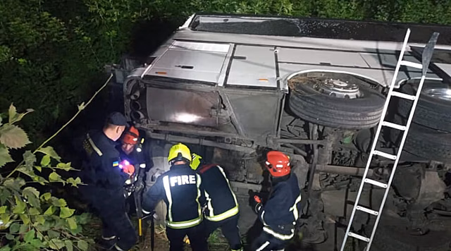 На Украине перевернулся следовавший в Польшу автобус – госпитализировали 16 человек