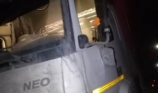 В Волгоградской области ищут очевидцев ДТП, в котором повредили КамАЗ
