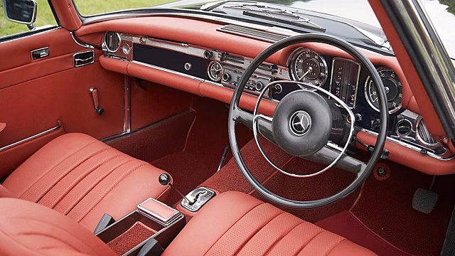 Top Gear Top 9: лучшие классические автомобильные интерьеры