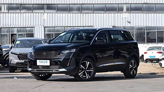 В России открыли продажи красивого кроссовера Peugeot