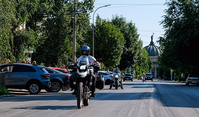 В Волгограде врачи помогли мотоциклисту встать на ноги после двух переломов