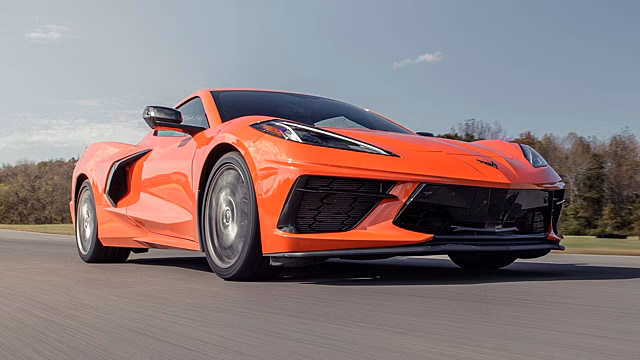 Двух инженеров GM арестовали за гонки на Corvette
