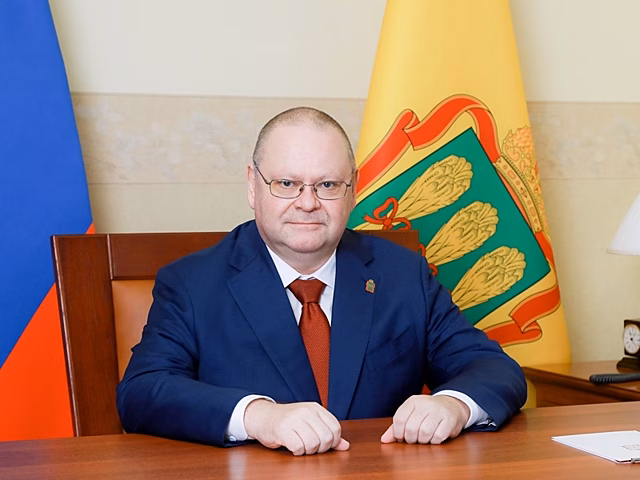 Олег Мельниченко поздравил спасателей с профессиональным праздником