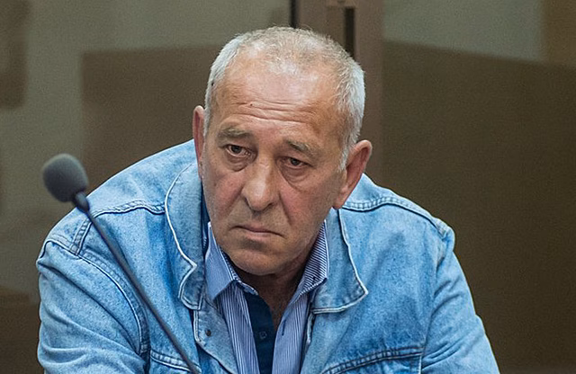 «Мужика просто засудили». Водителя автобуса, задавившего пешеходов у метро «Славянский бульвар», отправят на зону