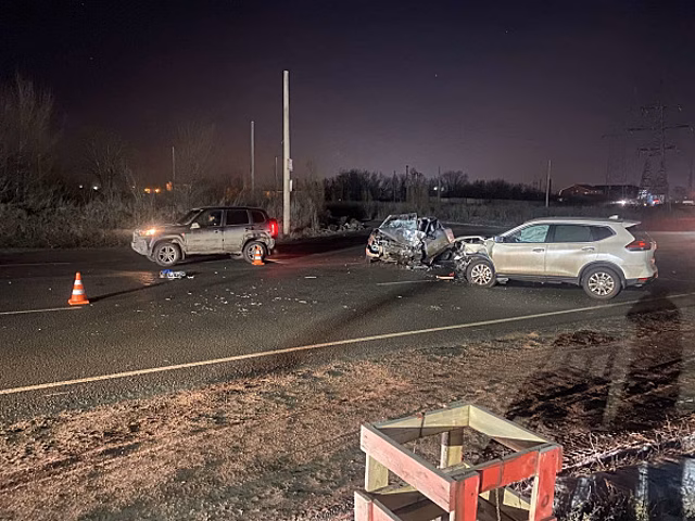 Три человека пострадали в ДТП с двумя автомобилями в Самаре на Ракитовском шоссе
