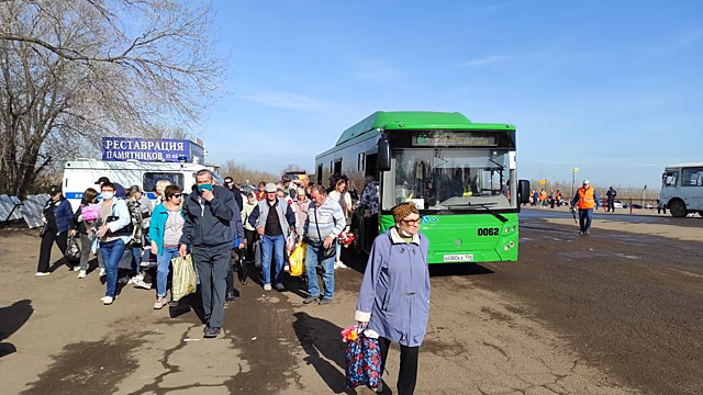 В Оренбурге в Радоницу работают 105 новых автобусов