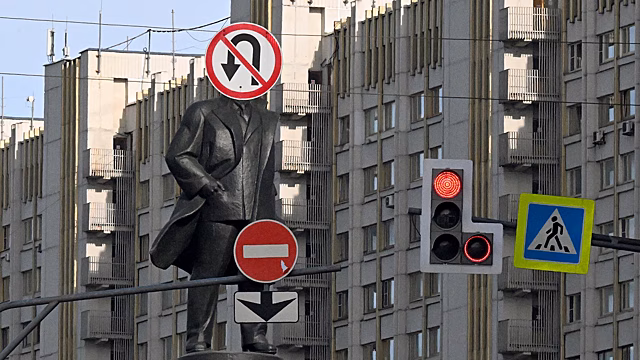 Запрет поворота налево и разворота: как не запутаться в знаках
