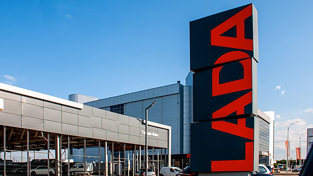 АвтоВАЗ назвал причину отзыва 33 тысяч машин Lada Granta