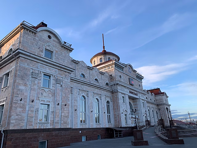 Парковка у железнодорожного вокзала Ижевска станет платной