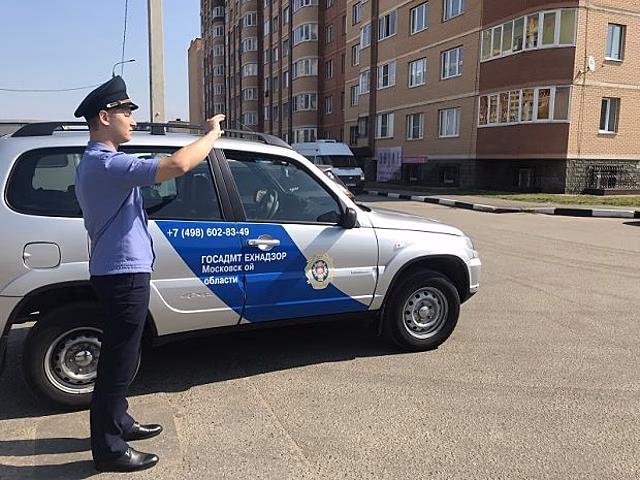 Госадмтехнадзор Подмосковья: за неделю пресечено свыше 200 случаев парковки на газонах