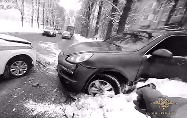 Задержанный со стрельбой водитель "Порше" оказался рецидивистом