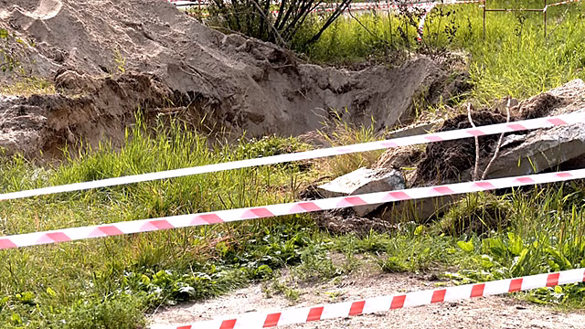 Жительница Ноябрьска упала в лужу с кипятком
