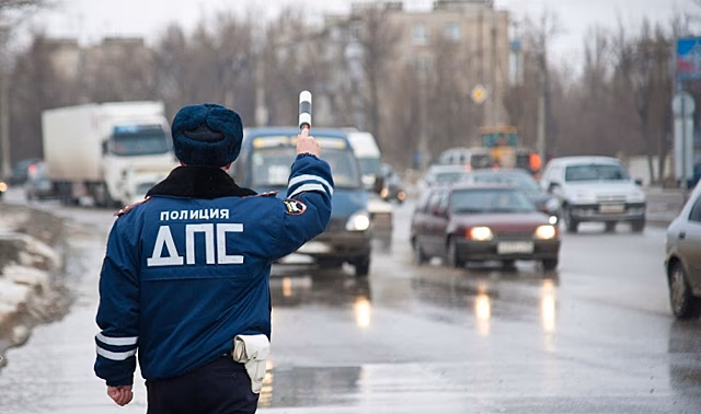 В Волгограде 20 водителей привлекли к ответственности за неправильную тонировку