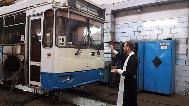 Костромское троллейбусное управление попросило помощь Господа