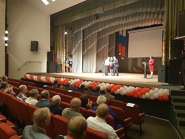 Вадим Власов и Андрей Бетин поздравили работников дорожного хозяйства с профессиональным праздником