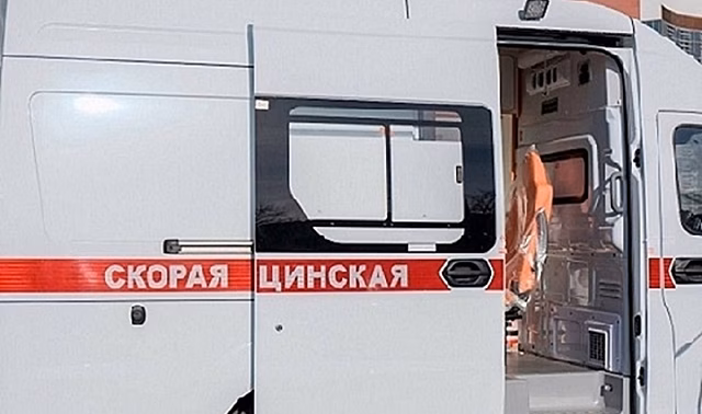 Под Волгоградом две женщины пострадали в перевернувшейся иномарке