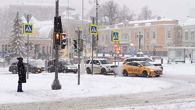 Москву ждёт день жестянщика: как ездить безопасно, чтобы не попасть впросак