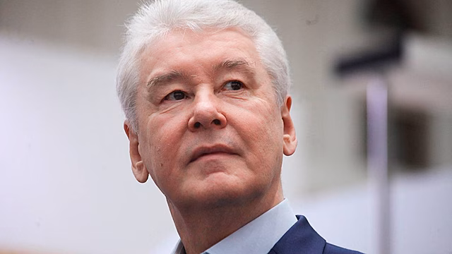 Движение на МКАД в районе развязки с шоссе Энтузиастов затруднено из-за возгорания автомобиля