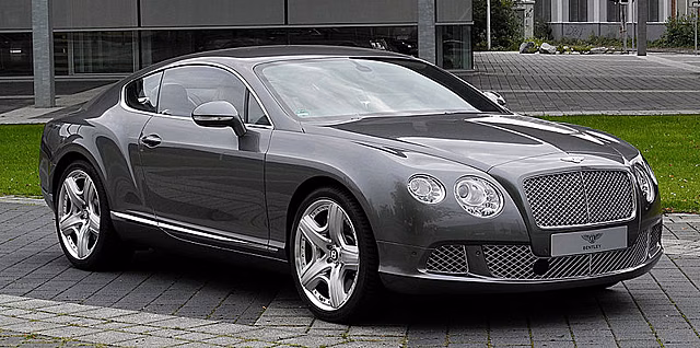 Новосибирцы купили 103 автомобиля класса люкс