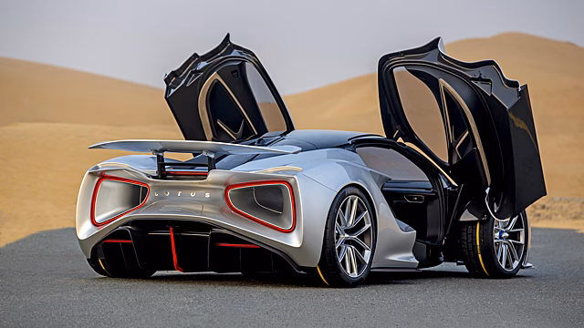 Lotus Evija в дикой природе