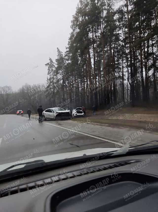 В Курске столкнулись две иномарки, пострадали четыре человека