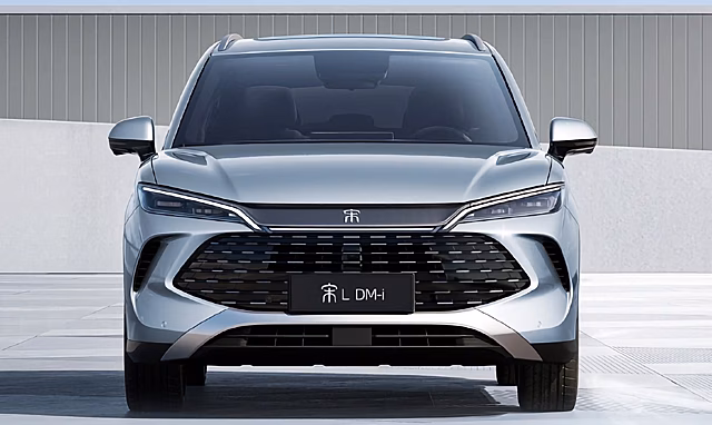 BYD представила гибрид с запасом хода более 2000 км