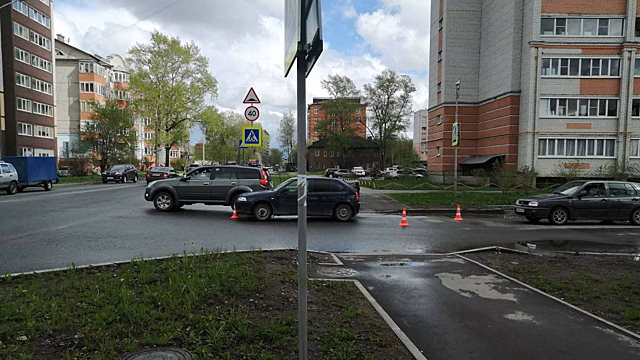 83-летний водитель иномарки сбил женщину-пешехода в Вологде