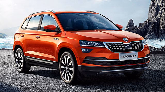 Кроссовер Skoda Karoq замечен в продаже  в России