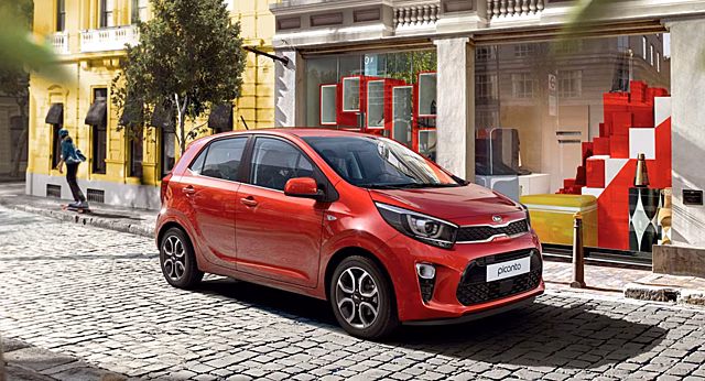 Компания Kia вновь повысила цены на свои модели в России