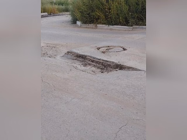 В Девичьей Сопке показали очередной провал в дороге