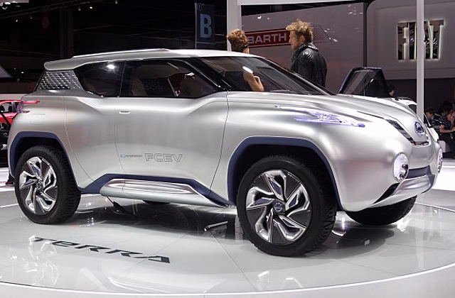 Nissan готовится к премьере электрического кроссовера