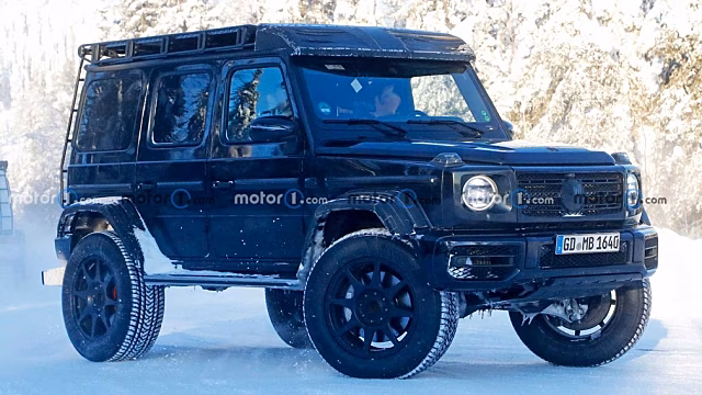 На тесты выведена версия Mercedes-Benz G-класса для бездорожья