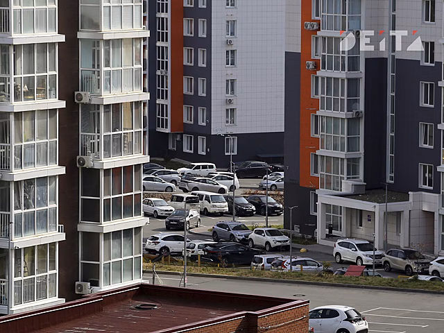 Школьный автобус во Владивостоке вынужденно изменил маршрут из-за хаотичной парковки в микрорайоне