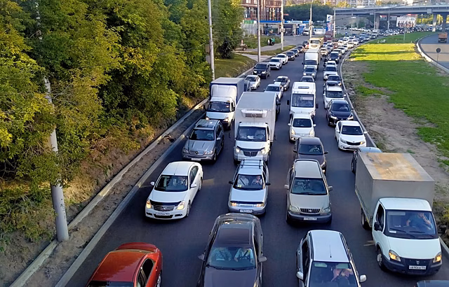 Утром 4 сентября Новосибирск сковали пробки в 7 баллов