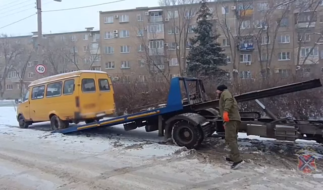 Неправильно припаркованные автомобили эвакуировали под Волгоградом