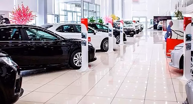 Как отличаются покупатели новых и подержанных автомобилей?