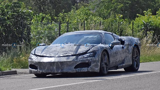 Опубликованы снимки гибридной версии Ferrari V6