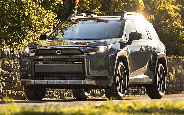 Toyota выпустит самый мощный RAV4 за всю историю модели: подробности