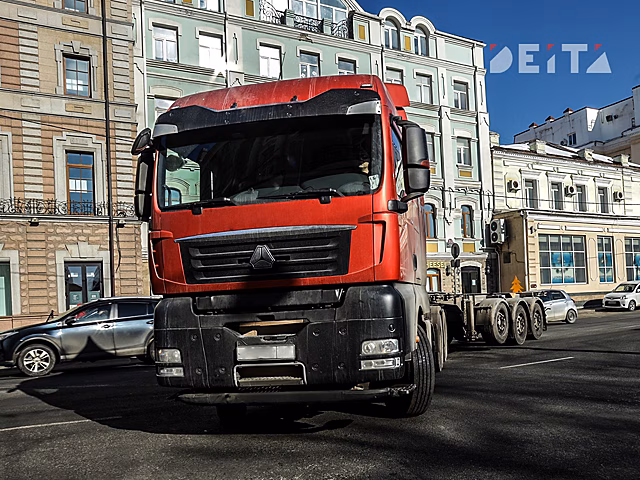 Дальнобойщик сбил девушку-пешехода на трассе в Приморье